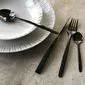 Couverts de table en inox 18/10 couleur noir 24 pièces
