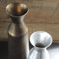 Vase en métal martelé couleur argent 40cm