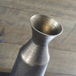 Vase en métal martelé couleur bronze 50cm