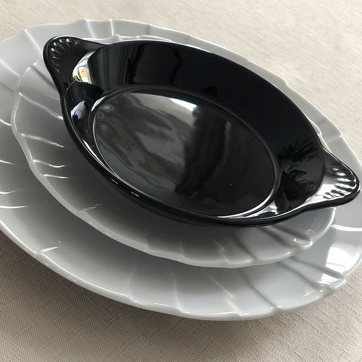 Plat à welsh noir en porcelaine Plat à four 17cm Bruno Evrard