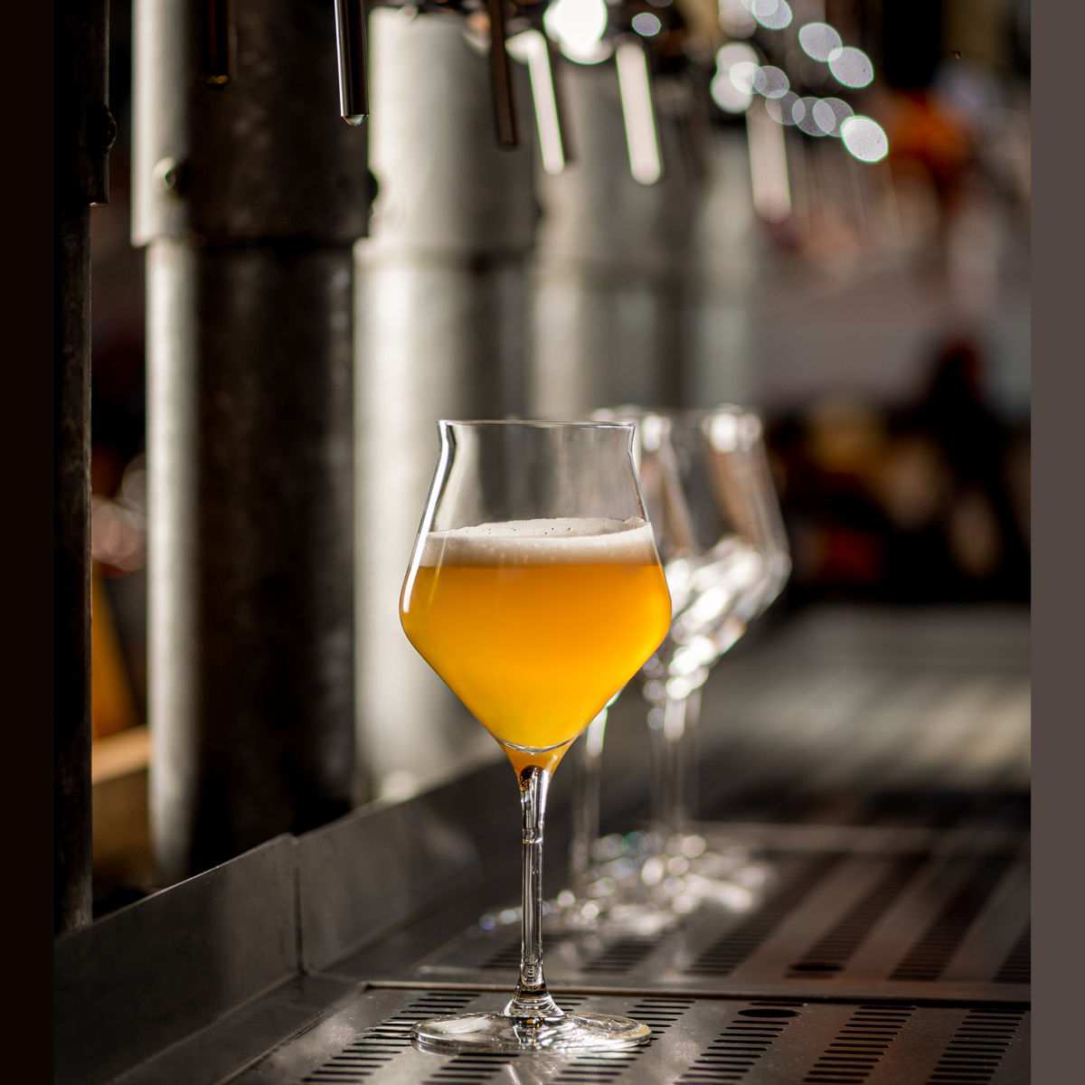 Verre à bière ABBAYE en verre transparent de 44cl - Bruno Evrard
