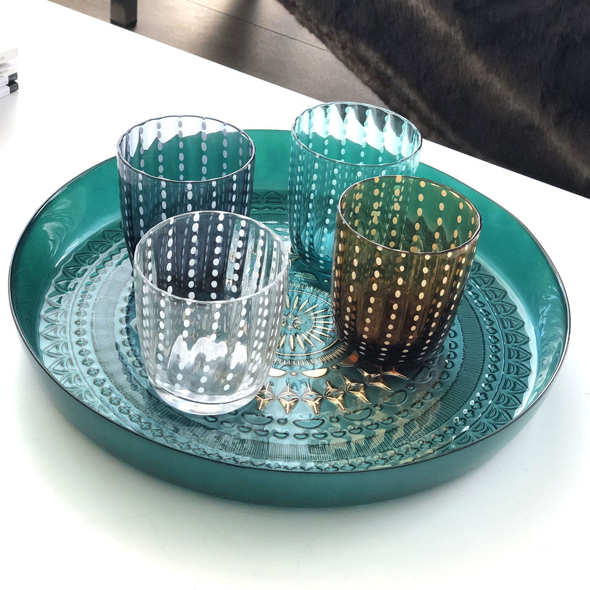 Plateau vintage verre & bois + 5 verres colorés 🌸 - Arts de la table