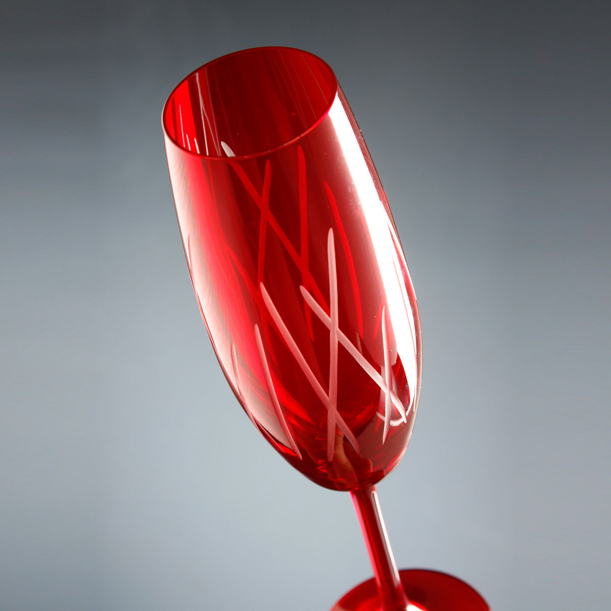 Flûtes à Champagne en Verre Rouge Verrerie Design Bruno Evrard