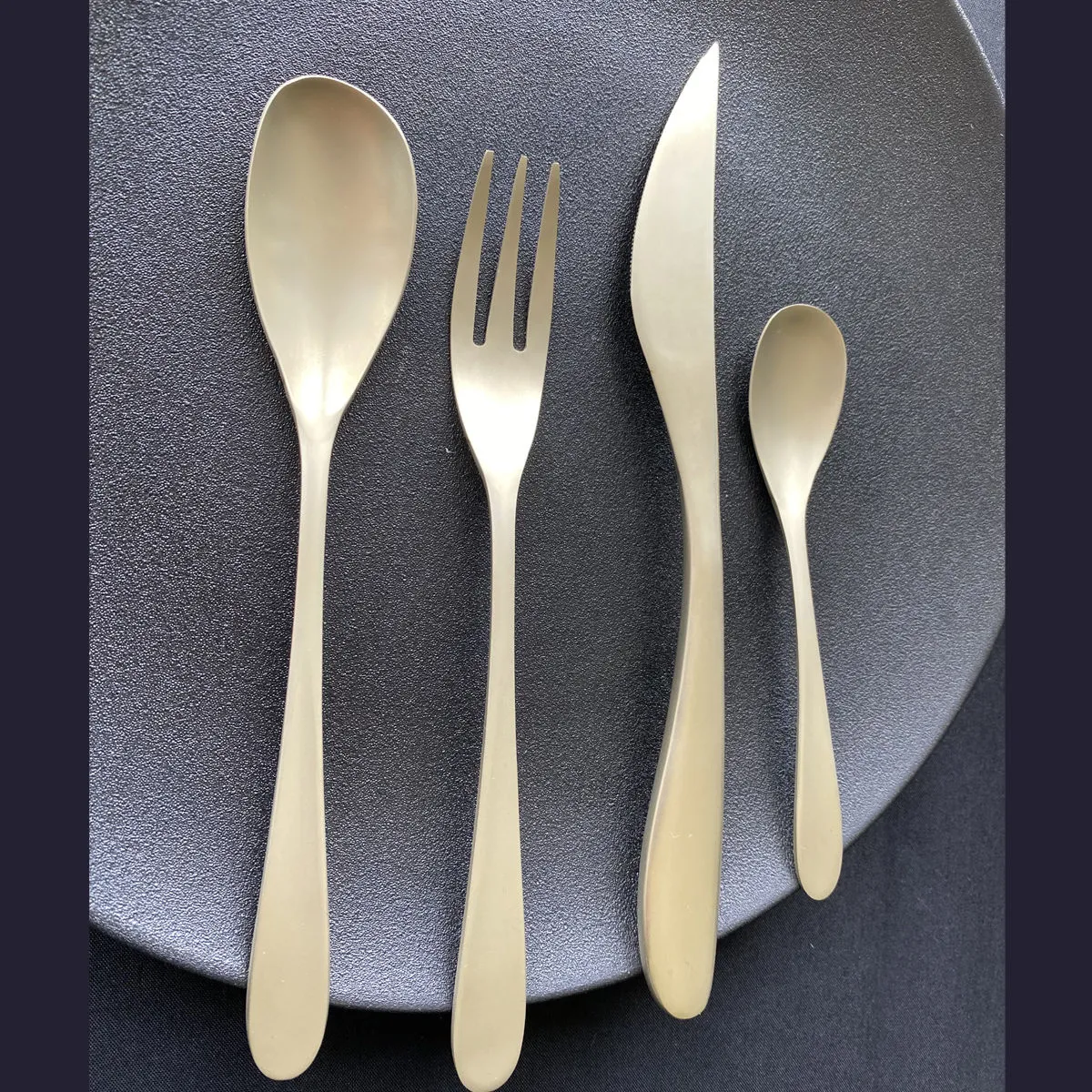 bruno evrard Ménagère 24 pièces inox 18.0 ANIS OR - Modernité